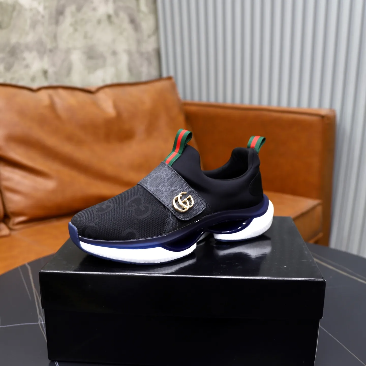 Ex-factory price: 442💰🙅‍♂️🙅‍♂️🙅‍♂️ Brand: GUCCI Standard code: 38-44 (45 customized) Grade: Same as the official website Material: Original leather splicing, comfortable and breathable lining, original wear-resistant outsole Style category: Men's fashionable casual shoes, running shoes, noble luxury brand elements, top luxury Color: actual picture color